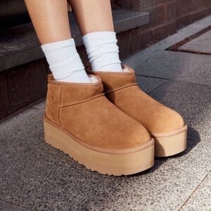 🐏Size 9 - NWT: UGG  - Women's Classic Ultra Mini Platform Boots